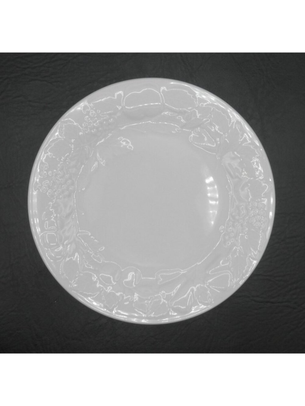 Fruit by Gibson 7-3/4 Inch Salad Plates Set of 6 Pattern Code: GIDFRU - Picture 3 of 6